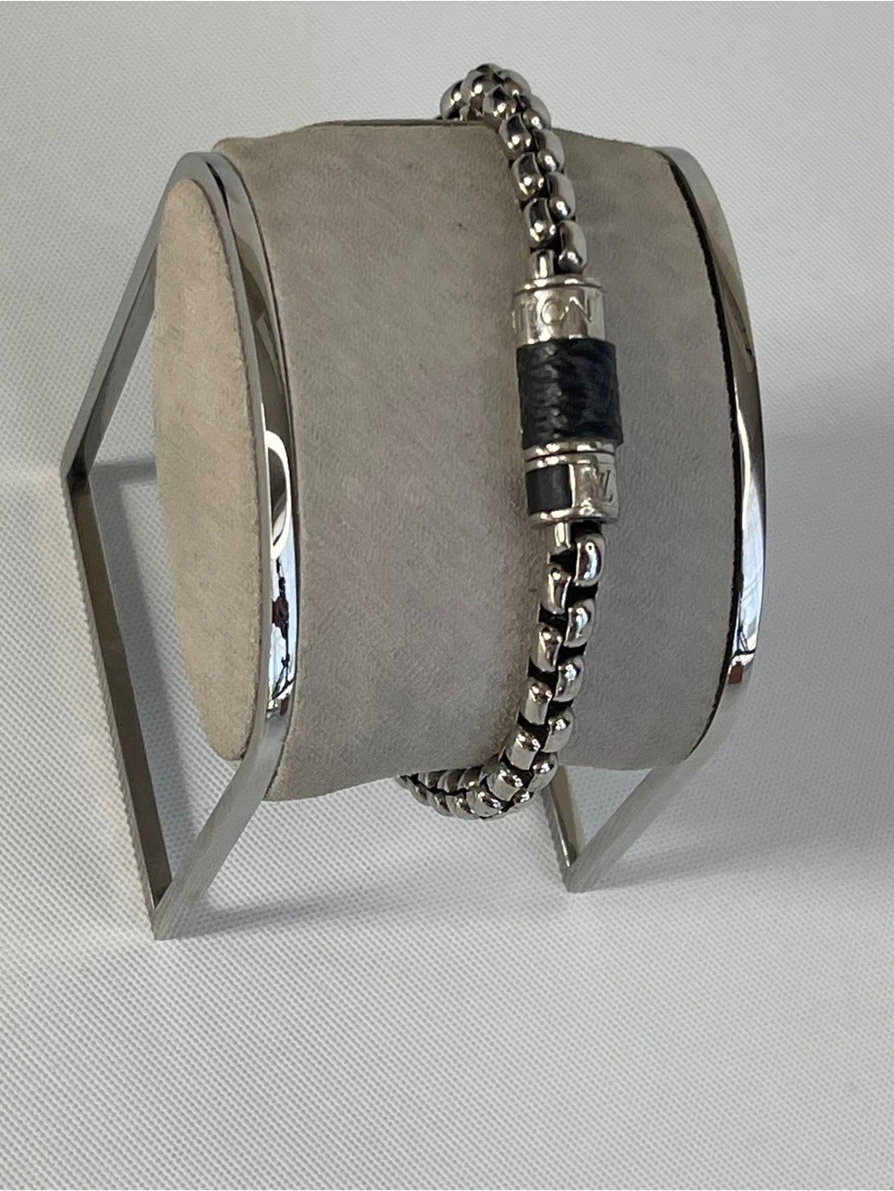 Louis Vuitton Silver Chain Bracelet with Black Leather Detail - Picture 5 of 7